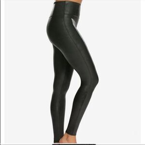 Spanx Faux Leather waxed leggings black size small